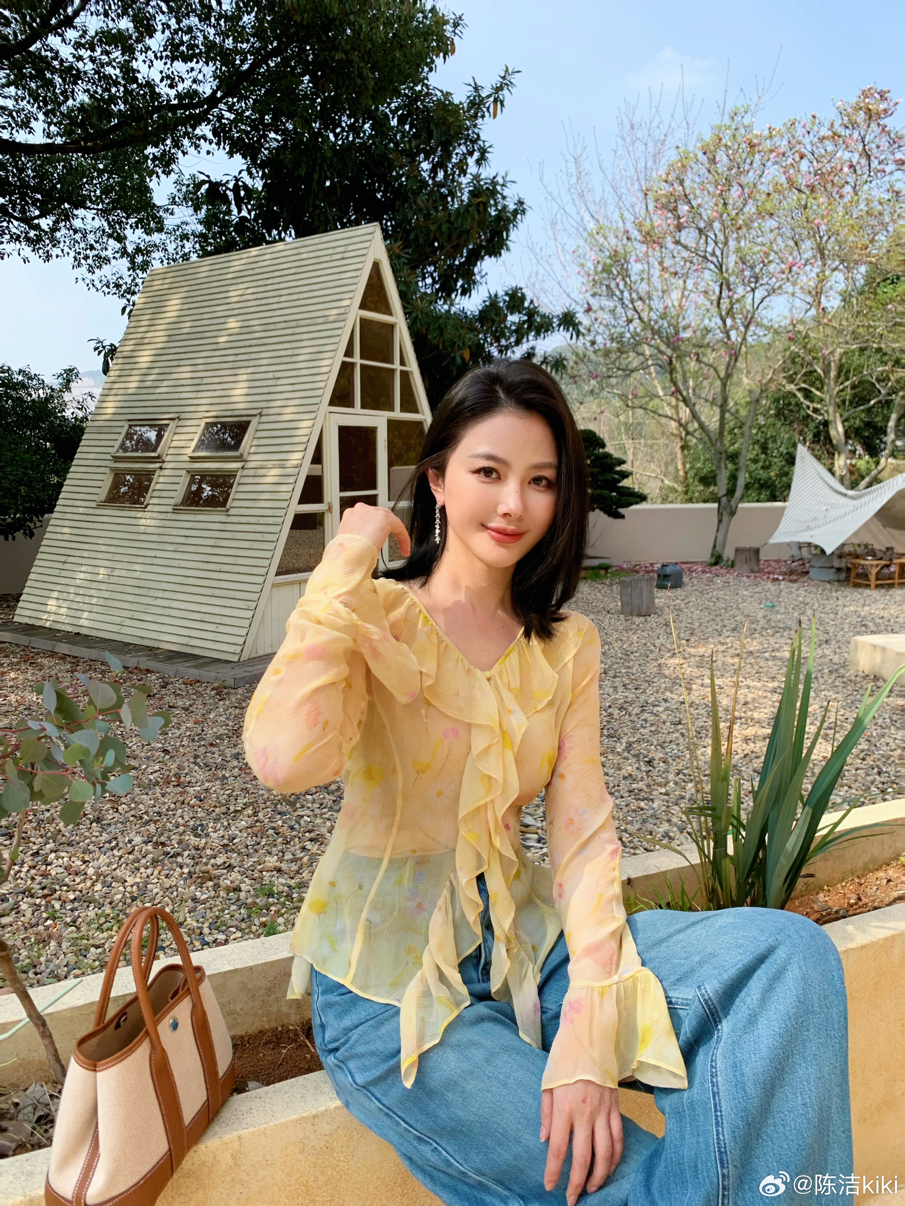 近期📷解锁每日穿搭不重样～虽然天气还没这么热，但是偶尔温度升高也能给你来个突袭