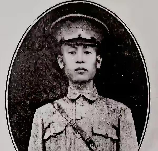 1938年徐州，日军30万精锐将60万国军死死困住，眼看插翅难飞，李宗仁几乎绝望