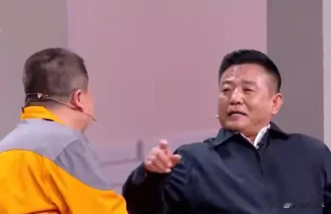 今年春晚最大的惊喜，竟然是尺度！小品《又来了》直接把“忽悠式调研”摆上了台面，看