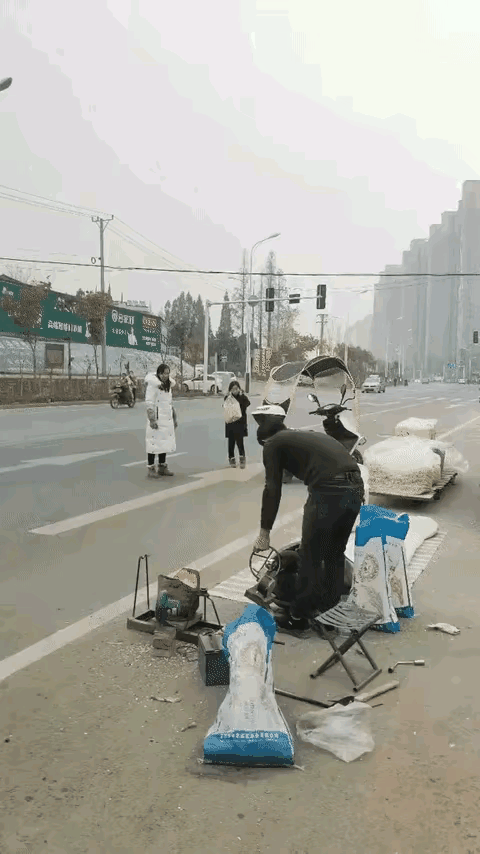 炸他个人仰狗翻～