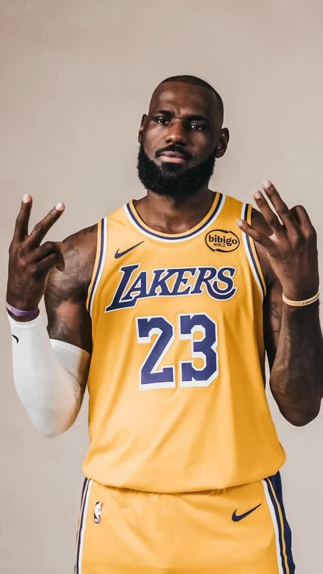 詹姆斯分享了Klutch Sports Group帮他做的Years 23纪录短