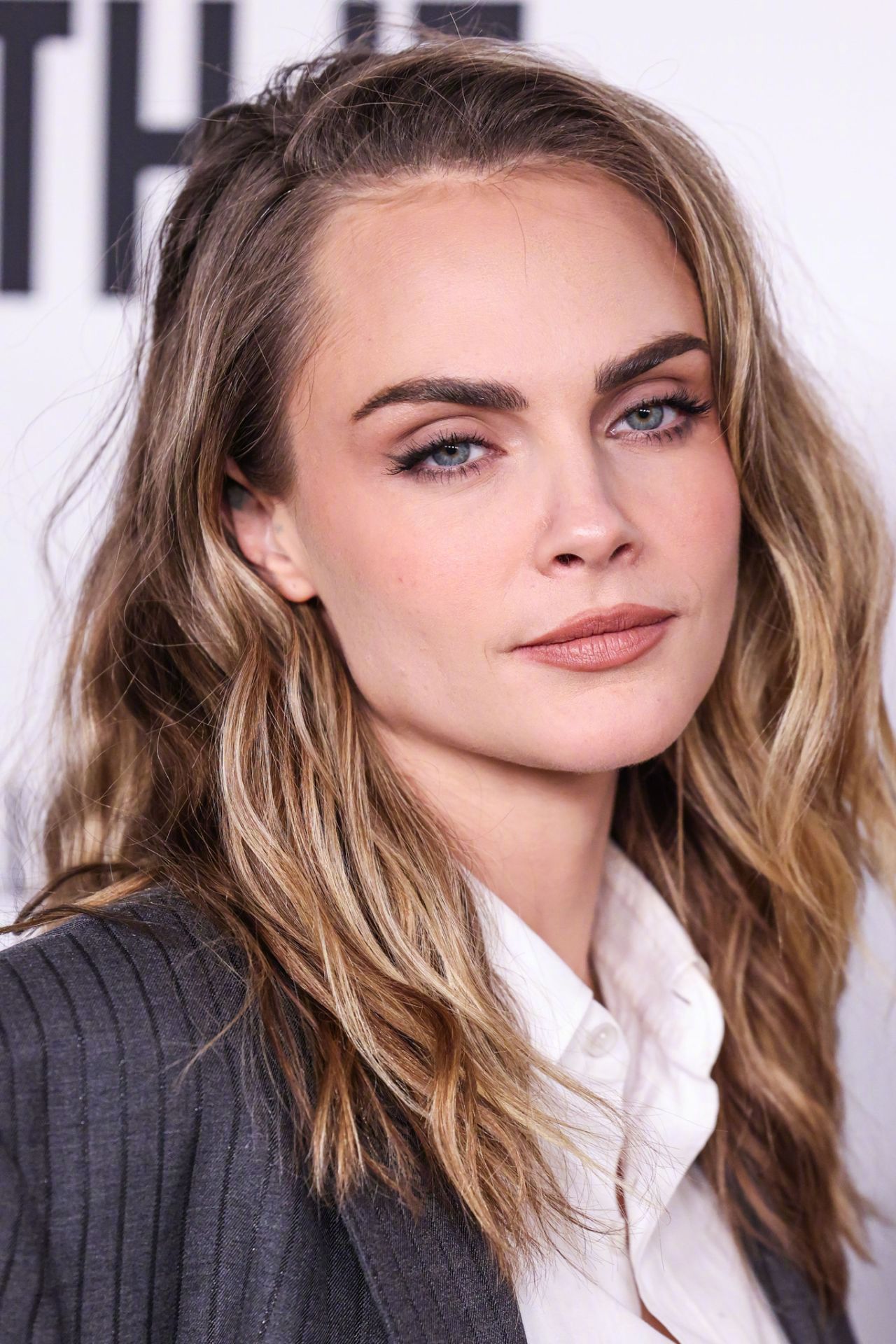 出席巴黎欧莱雅 2024 年杰出女性庆典的卡抽Cara Delevingne。发