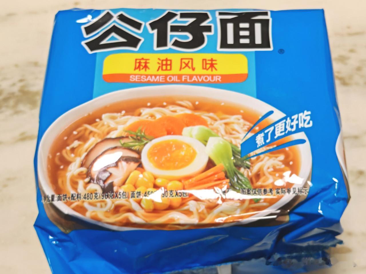 公仔面和出前一丁谁在香港的地位更高？应该分场景对比，日常家庭囤货、平民刚需公仔面