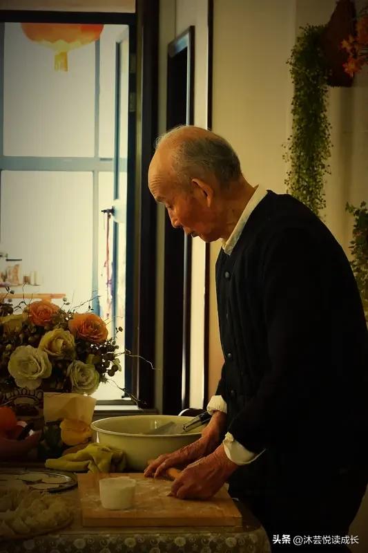 人到晚年,啥最重要? 人到晚年
诸多事物的重要性悄然改变
儿女的家
旁观比插手重