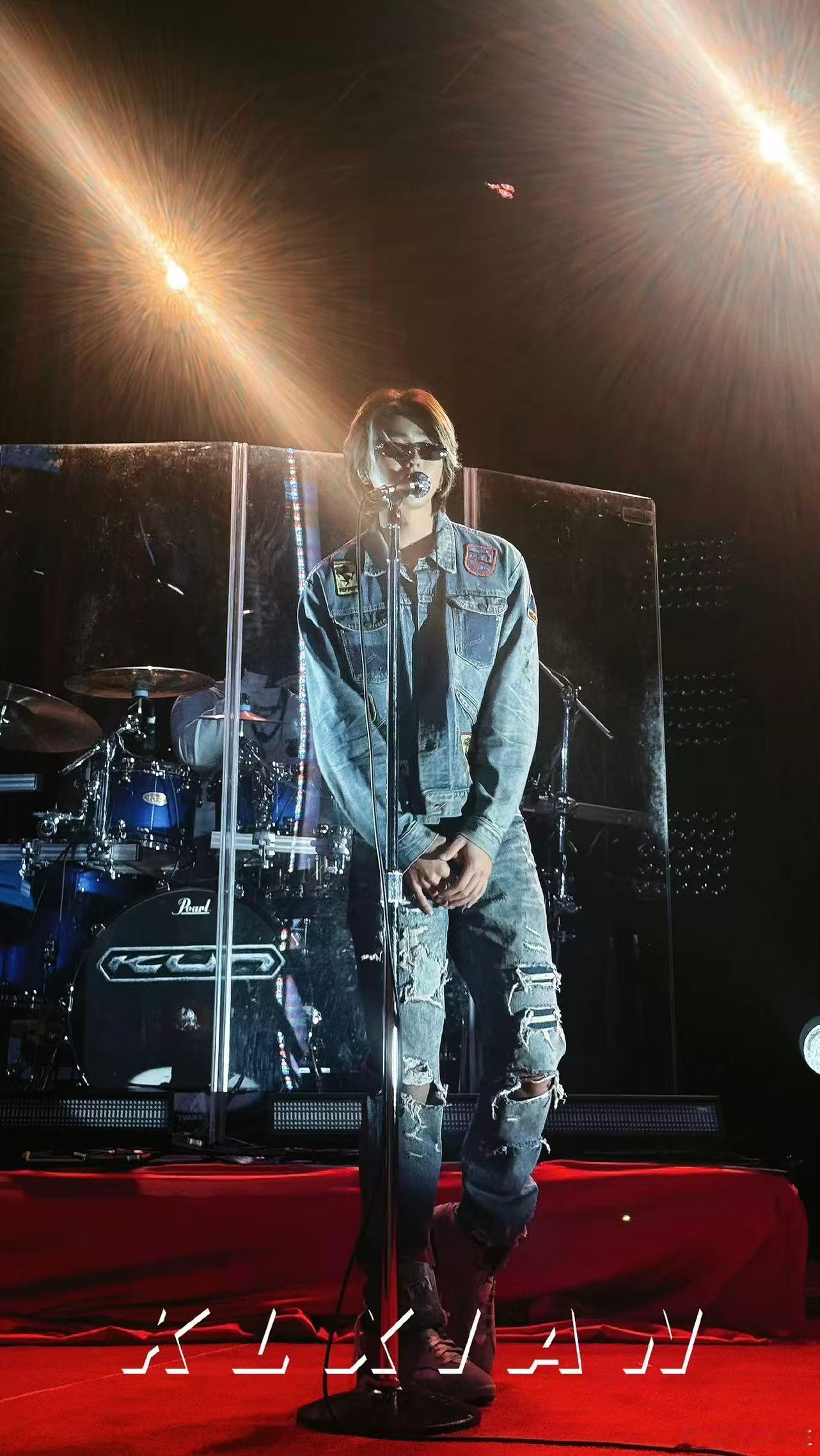 蔡徐坤纽约演唱会合作GQ拍摄独家幕后 终于等到完整版幕后，GQ把蔡徐坤纽约演唱会