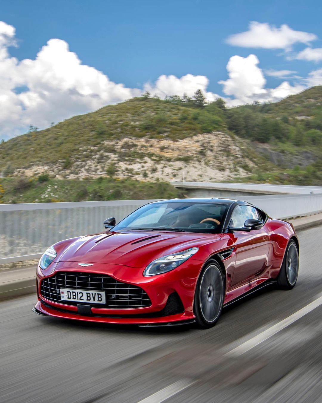 阿斯顿·马丁 DB12 ​​​