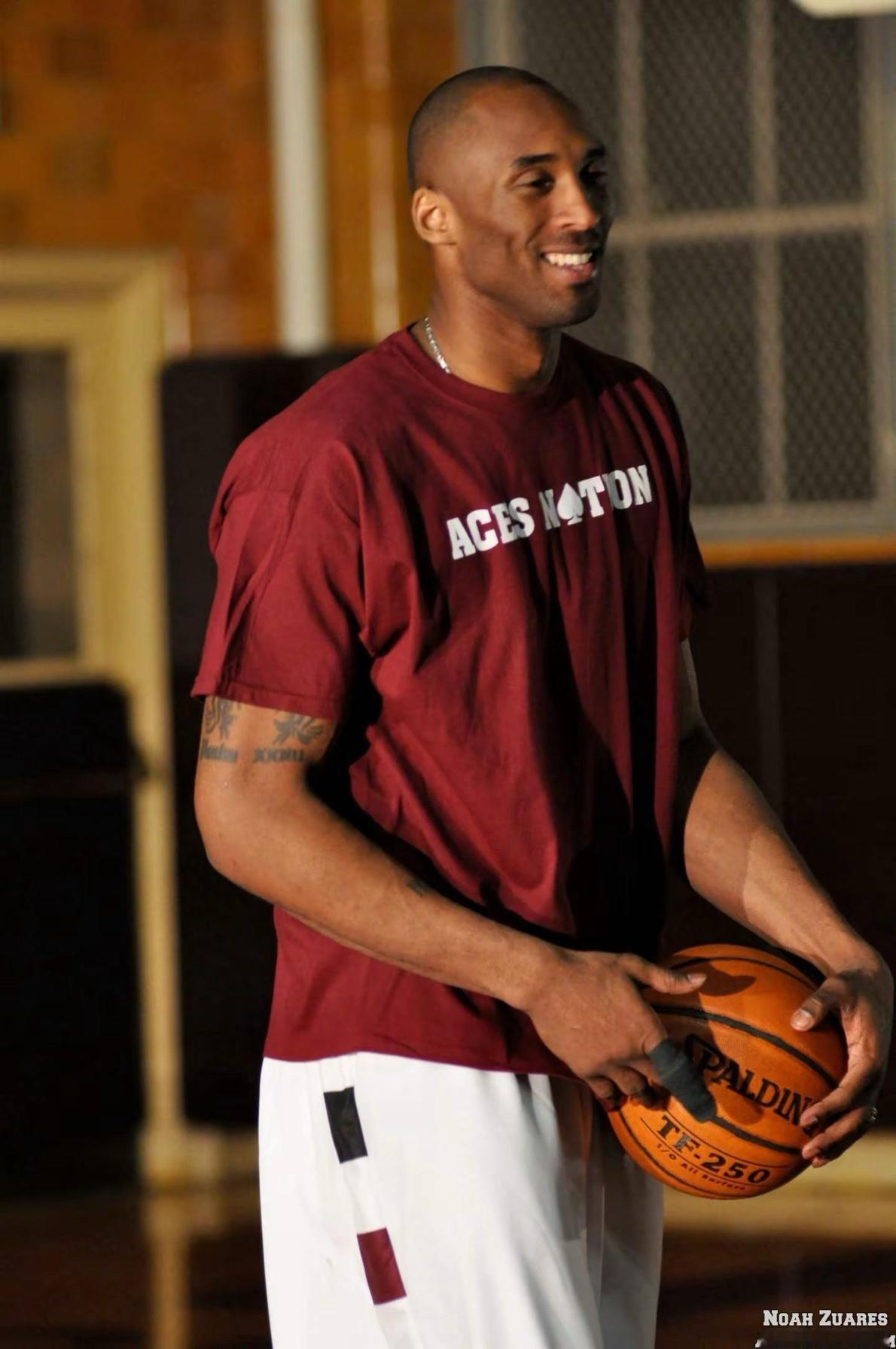 每一个优秀的人，都有一段沉默的时光，人生的每一笔经历，都在书写自己的简历，自己拼