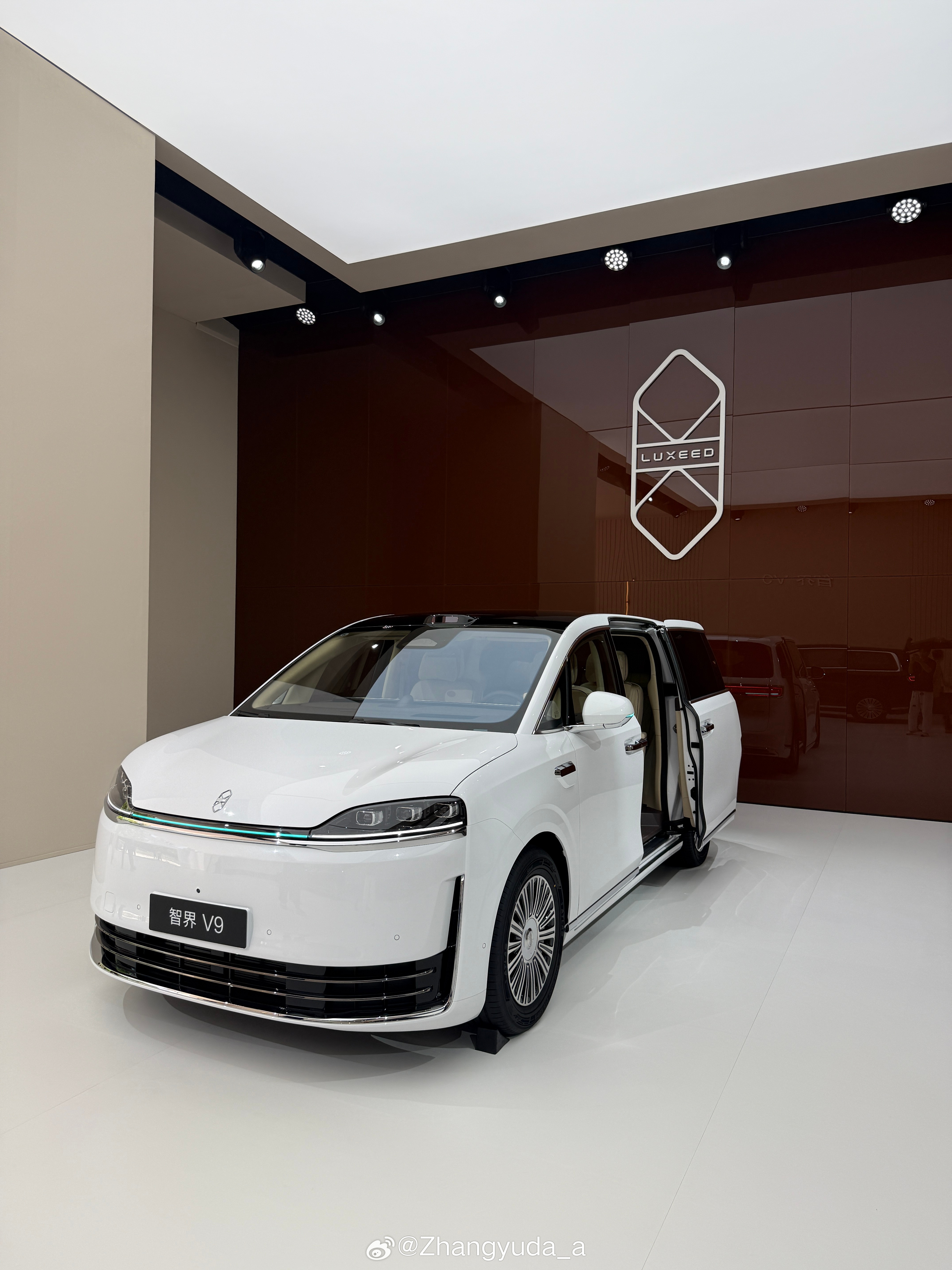 怎么样这个车？智界V9 上海