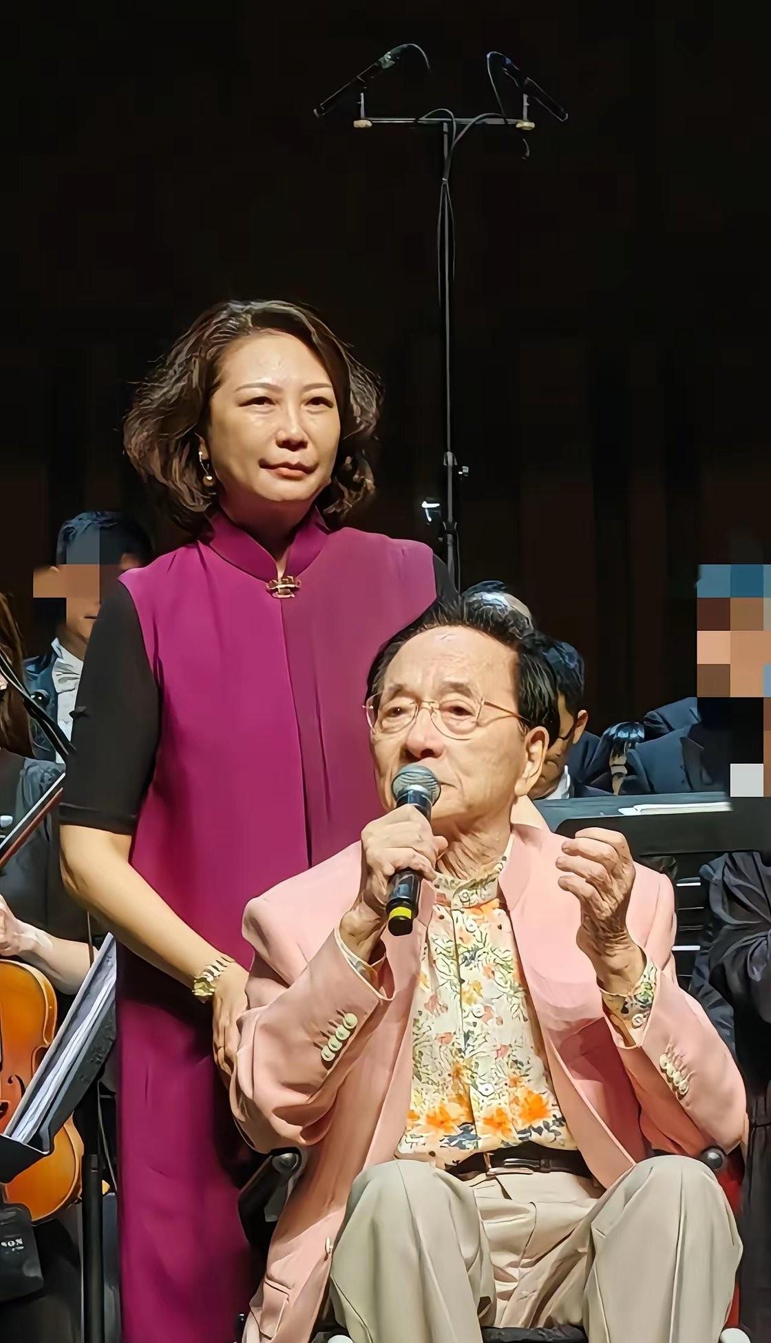 陆凌确实很漂亮，快60岁的人了，依然显得很年轻美丽。她是在39岁的时候和作曲家陈