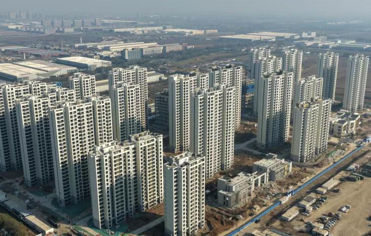 日前，西安经开区崇皇佳苑项目回迁安置选房工作圆满收官，顺利完成本次1042户回迁