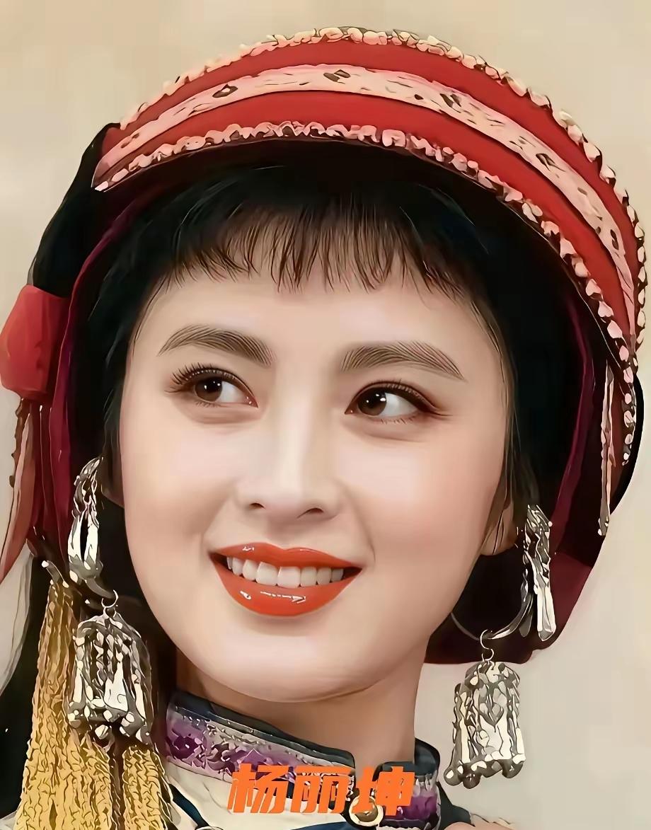 十八位美女同框，万万没想到我沦陷在巩俐的魅力里！
 
以前总get不到她的美，越