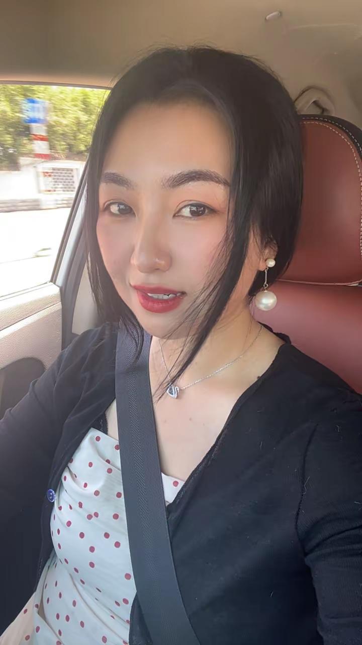 自恋一下。今天有点美哟