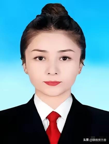 太令人痛心了！
继贺娇龙之后，
新疆又有一美女干部因公牺牲，她
​就是新疆和田地