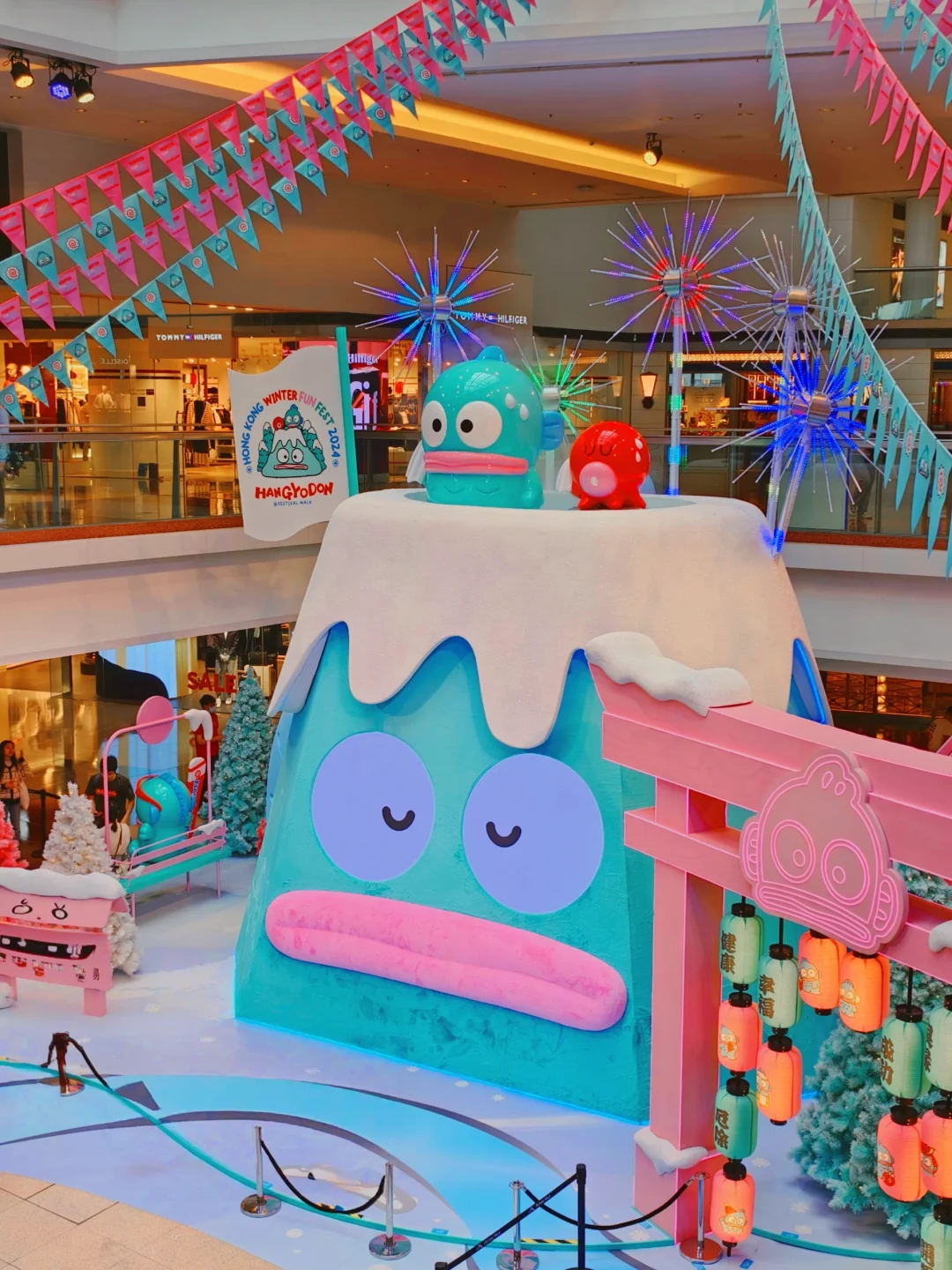 就在香港九龙塘 丑萌丑萌的还挺耐看