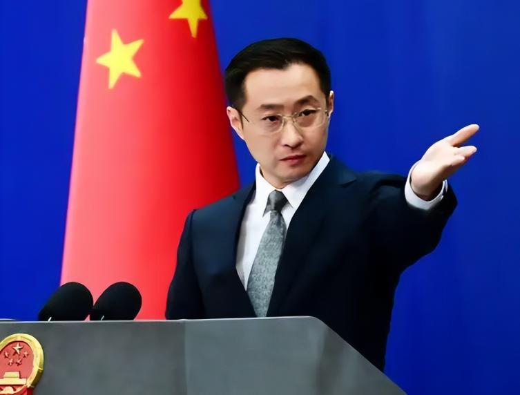 6月1日，中方依法注销《纽约时报》一名驻华记者的居留许可并责令限期离境。不到24
