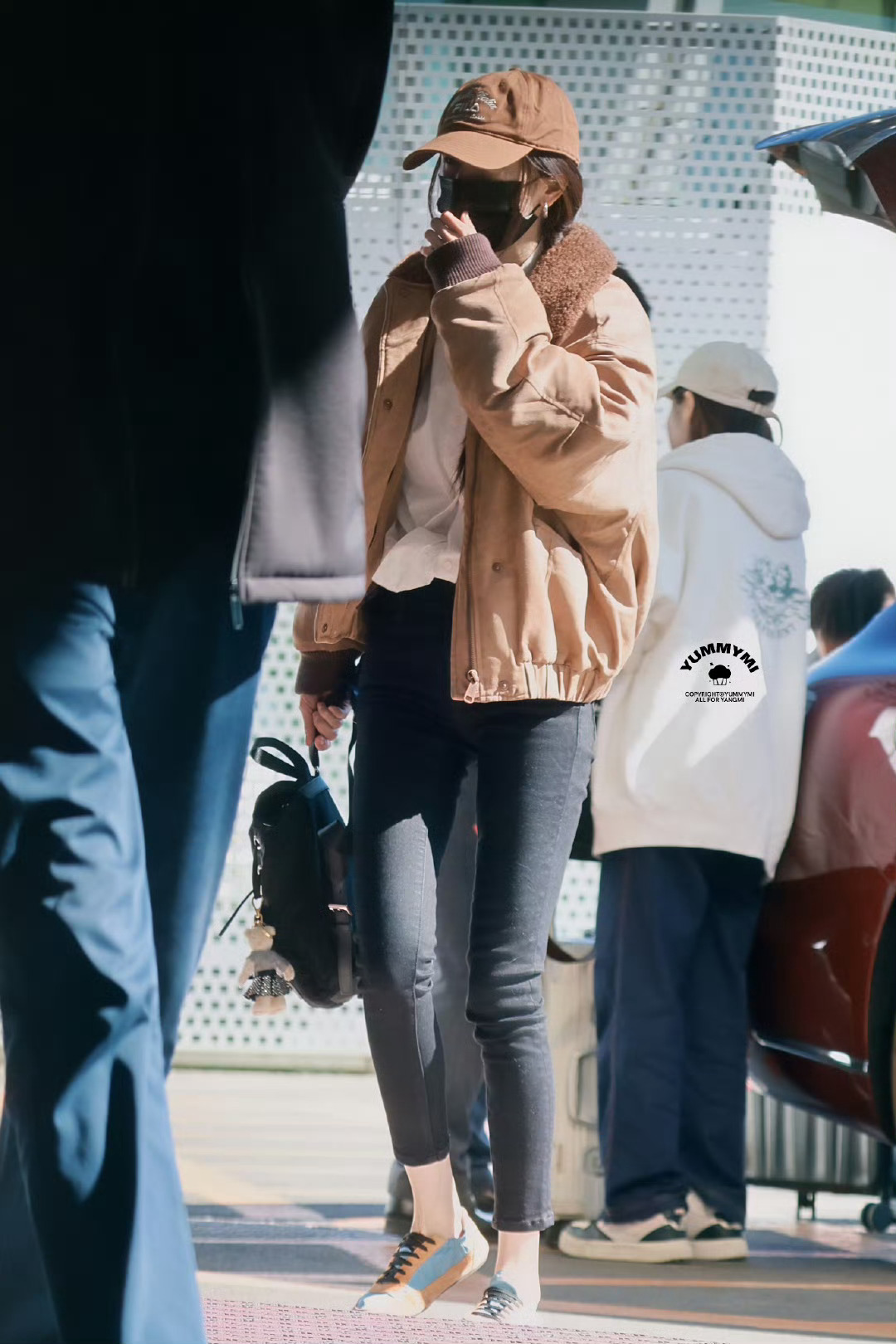 杨幂私服今日北京出发图🈶。我幂真的好时髦一女的，永远pick幂式style！可