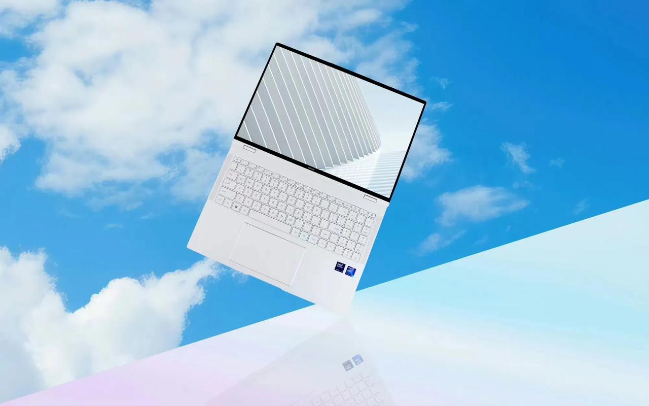 #荣耀笔记本# MagicBookPro16 云霓色美图首发，3D炫彩喷涂工艺，