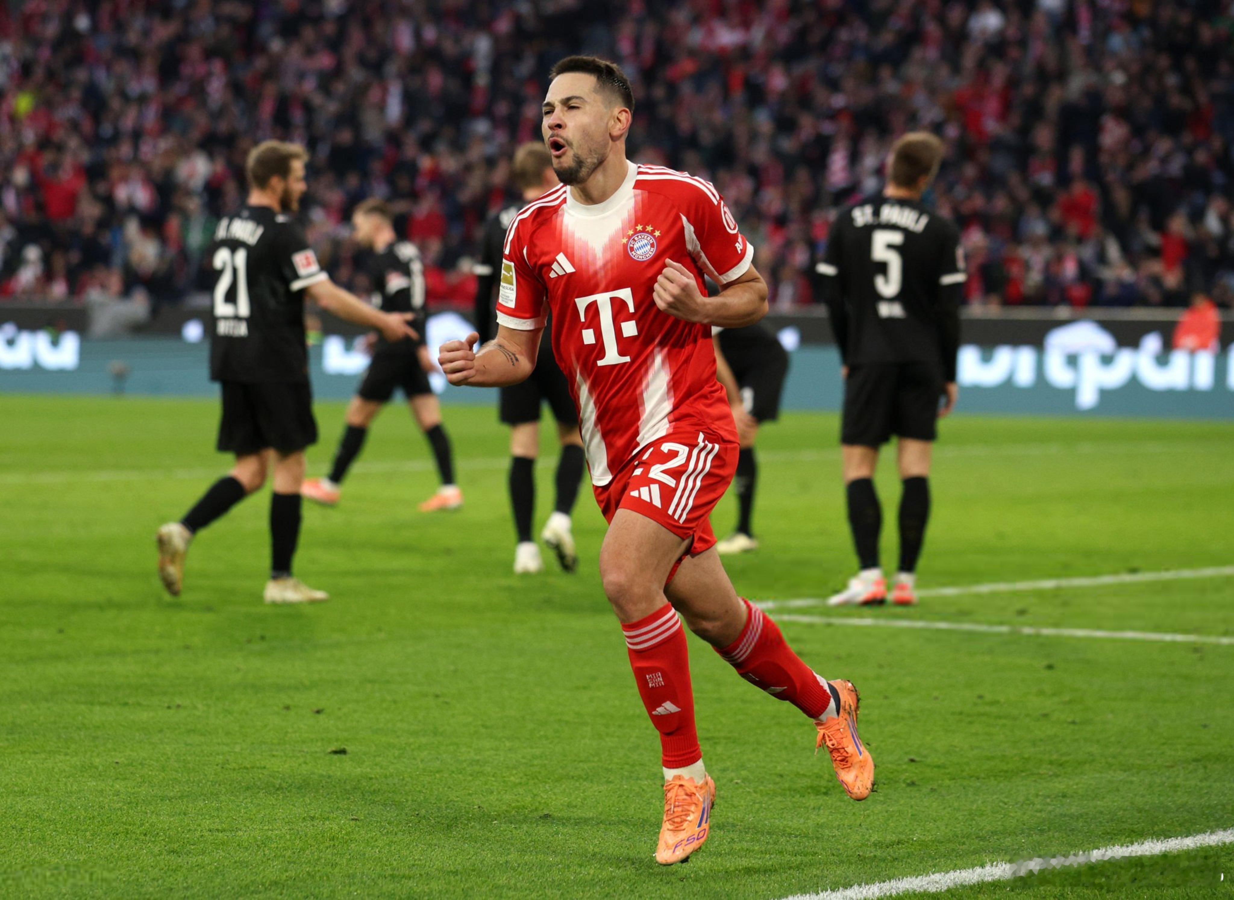 本菲卡正在考慮在一月引進拉斐爾·格雷羅。何塞·穆里尼奧很欣賞格雷羅，並重視他在頂