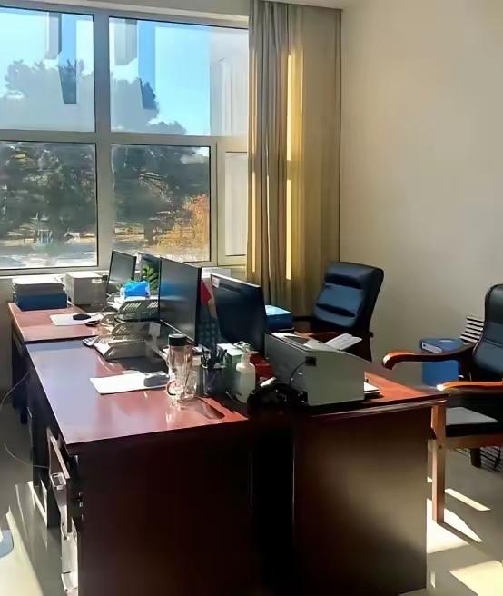 在1000人的企业里面，这样的办公室车间主任能不能办公