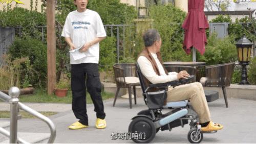 林更新李幼斌怪不得你俩能玩在一起 马腾和老林让我相信了“同病相怜”的美好。他们不