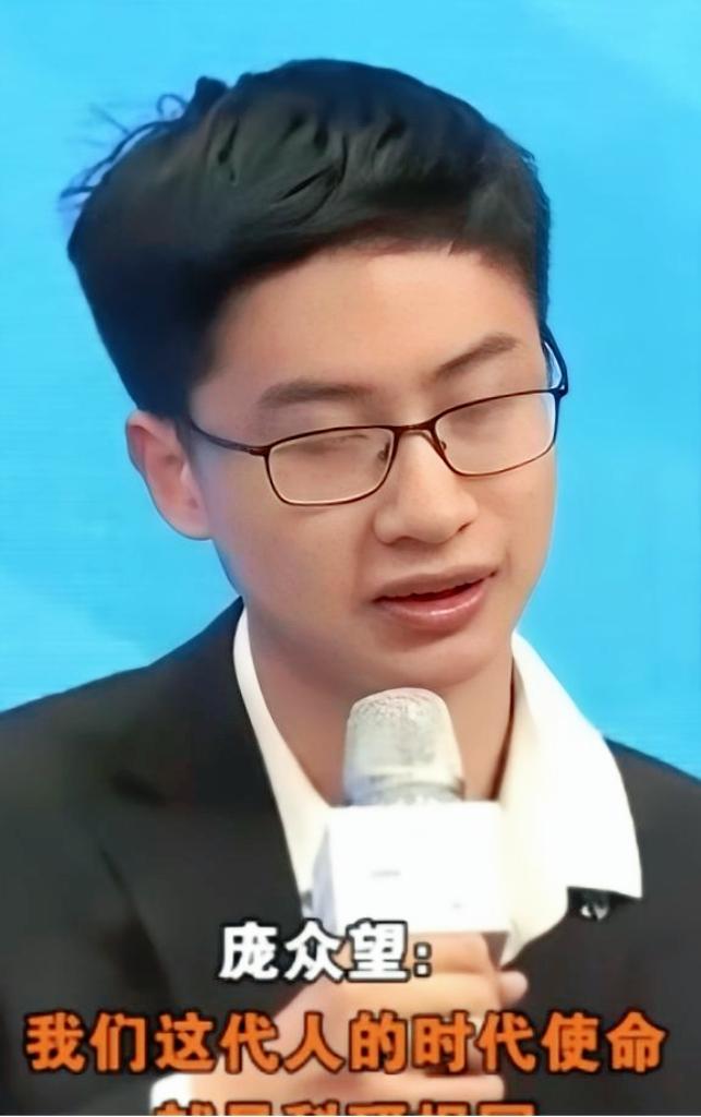 美国关税打压之时，中国又出现了位厉害人物！他就是当年被清华校长亲自上门拜访，如今