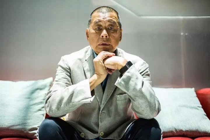 黎智英被裁决后，为何会引发那么多西方国家关注并要求放人？
我认为，这与黎智英知道