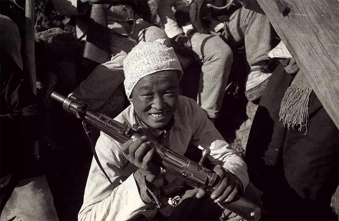 1944年延安的民兵，摄影：哈里森·福尔曼 