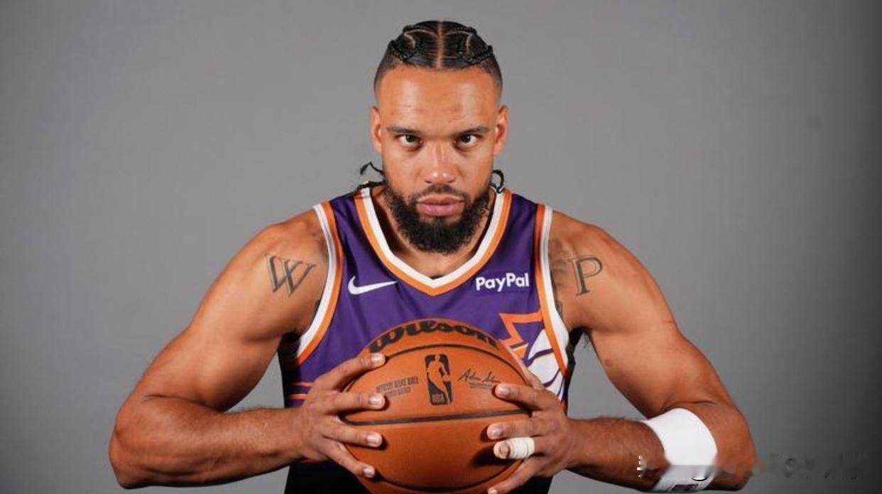 狄龙绝对是太阳本赛季最成功的引援之一
他的到来让太阳的精神面貌焕然一新
相信关注