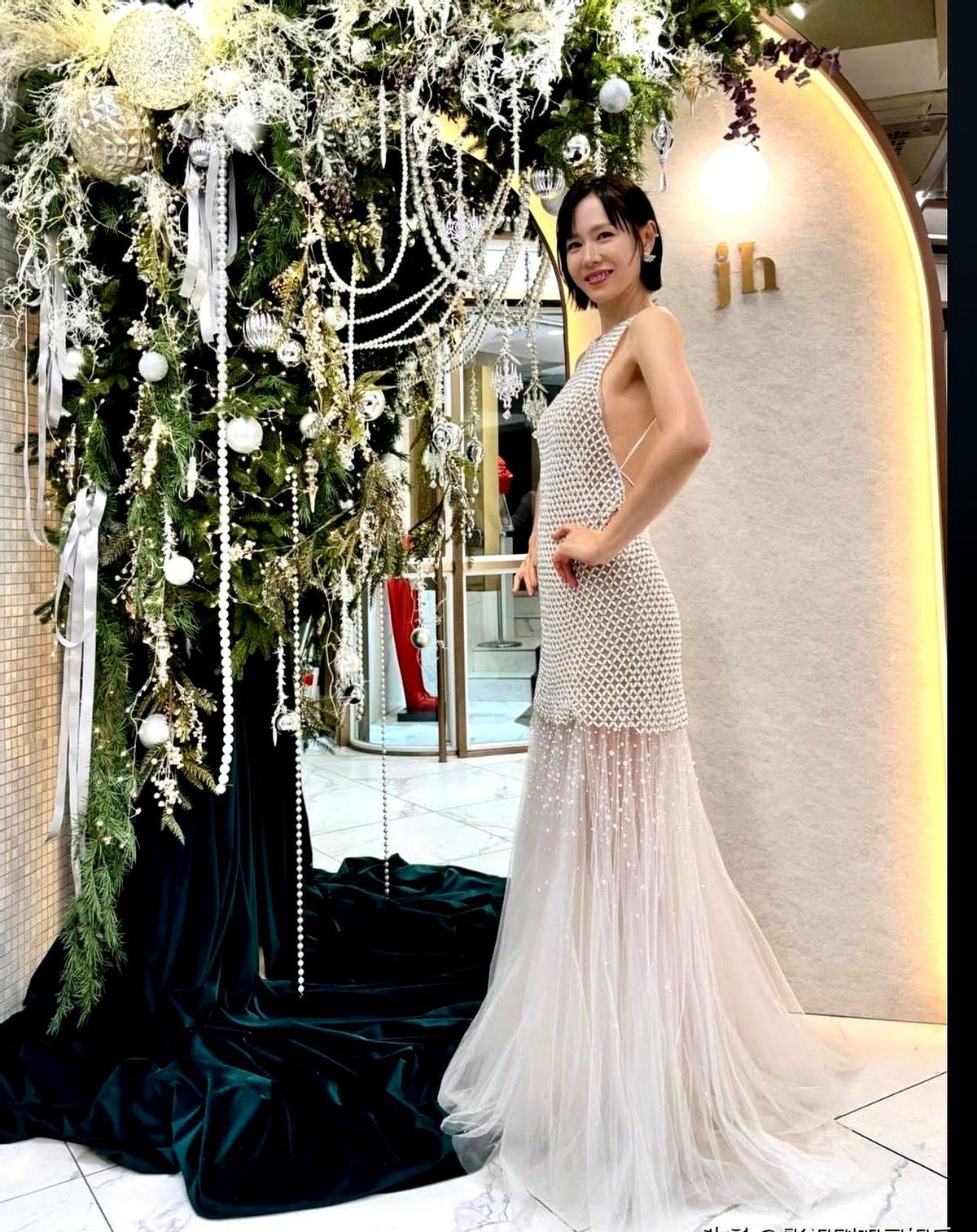 不知道这几天是怎么过去的，感觉飘浮在云层里。

孙艺珍这波青龙奖拿得真亮眼啊——