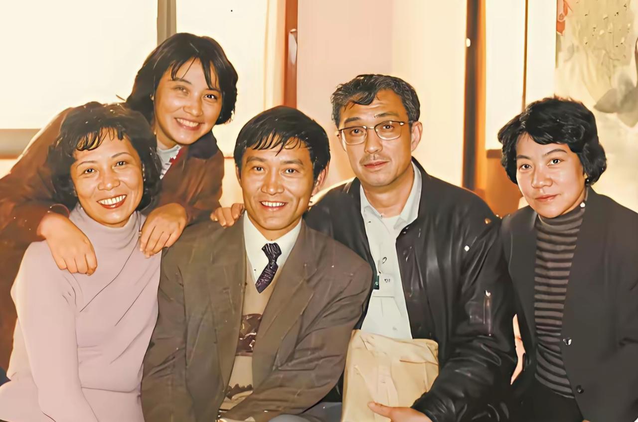 王铎：谢晋与《红色娘子军》剧组