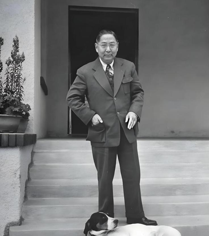 孙中山唯一的儿子孙科，1949年拒绝跟随老蒋去台湾。老蒋气的在日记里怒骂他是“阿