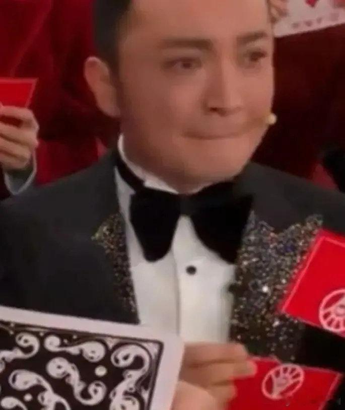 #央视回应小尼问春晚还要重播几次#【小尼问春晚还要重播几次？央视文艺留言：再播亿