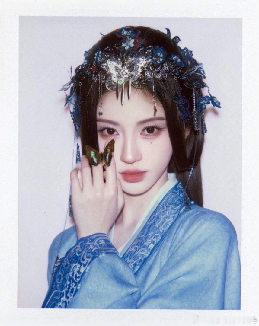 鞠婧祎苏绿夏撕拉片撕拉片真神[馋嘴][馋嘴] ​​​