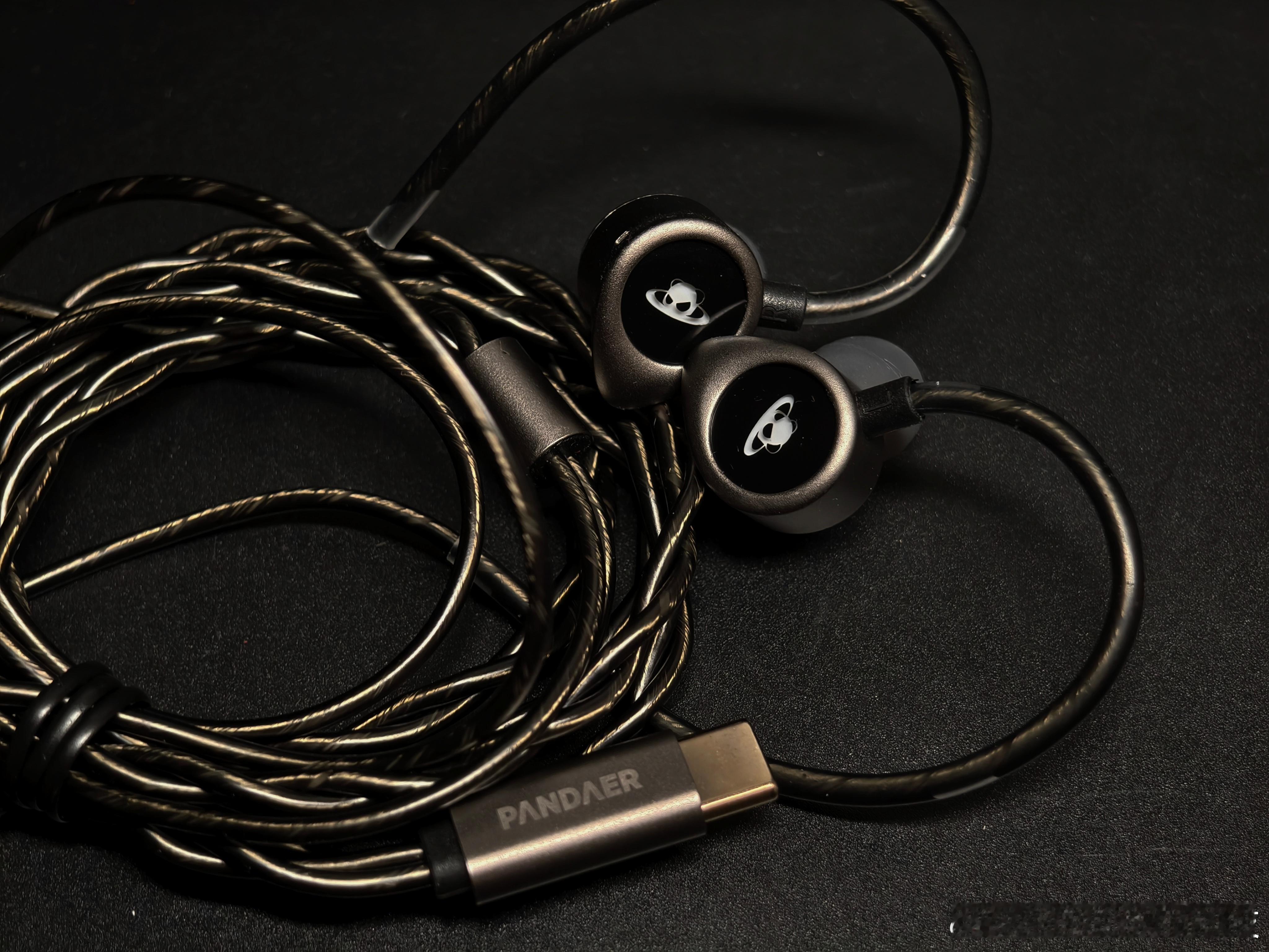 魅族HIFI有线耳机：音质与科技的完美融合在无线耳机大行其道的今天，魅族PAND