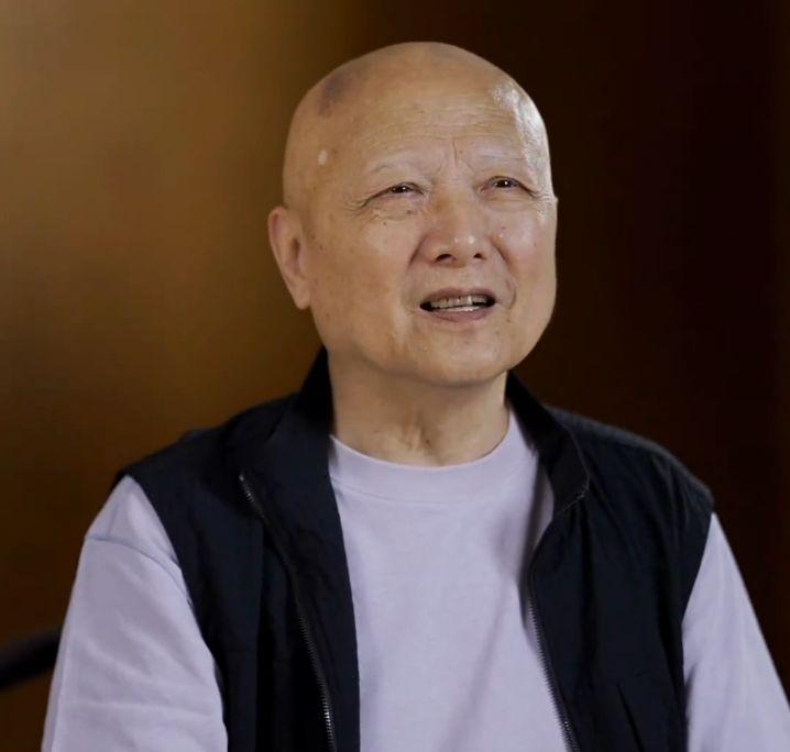 还记得当年火遍大江南北的京剧《徐九经升官记》吗？
就是这位老先生演活了徐九经，如