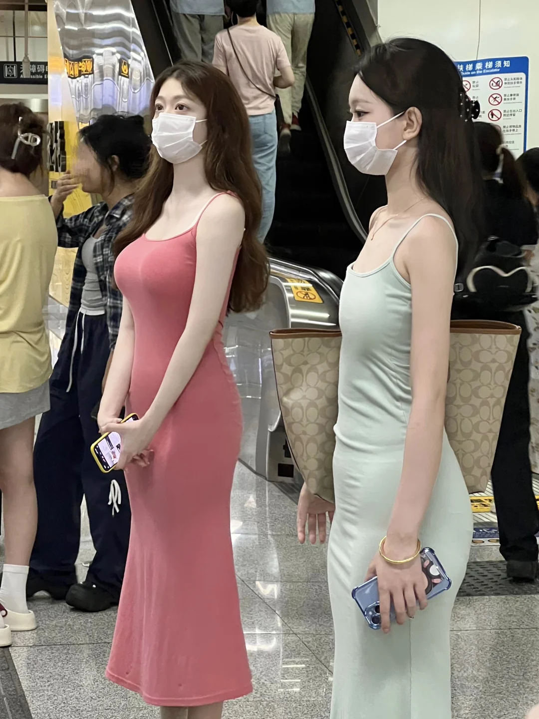 麻了，同样都是100斤为啥她有我没有。。