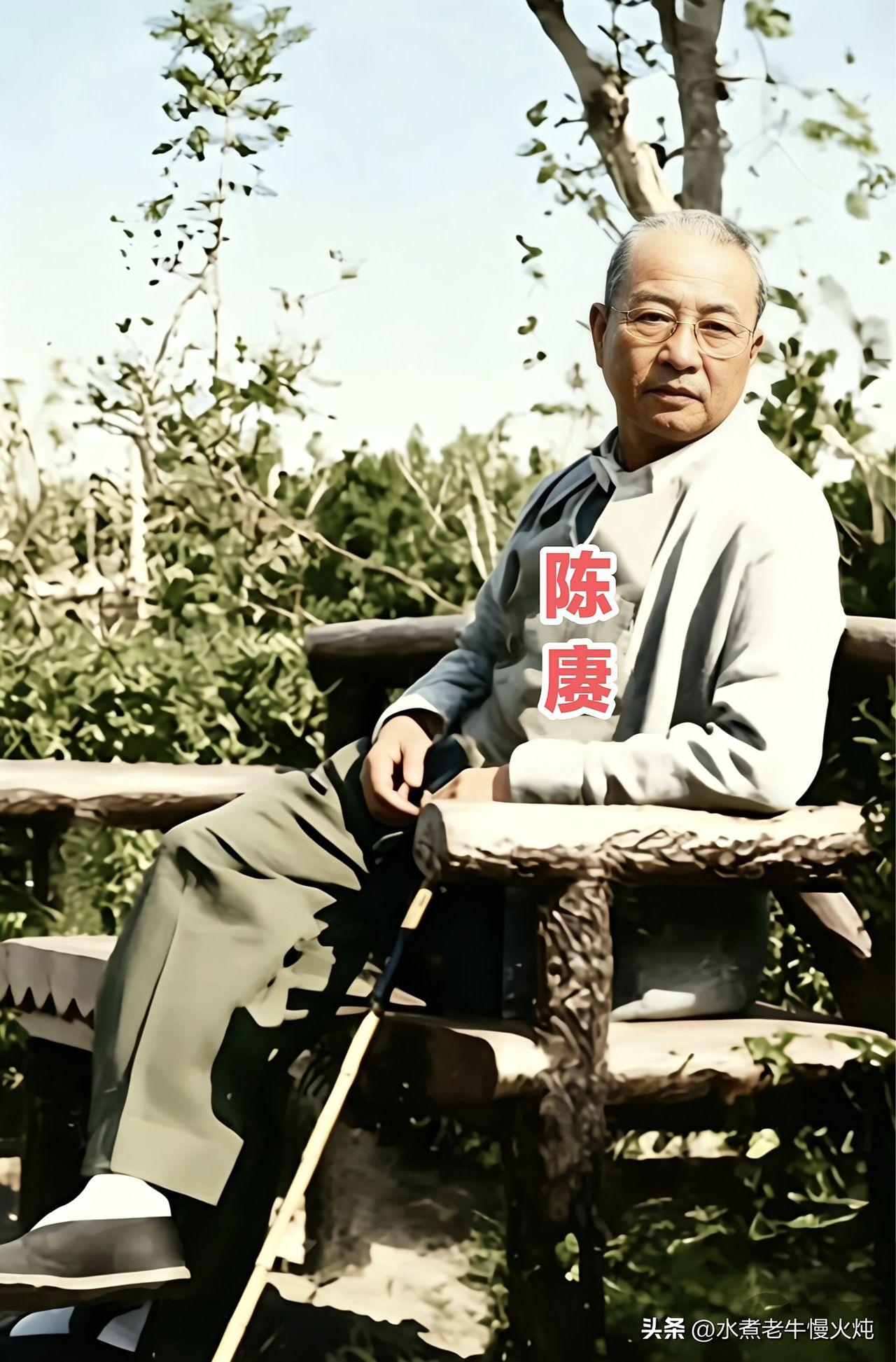 1960年春节前后，这是开国大将陈赓在广州留园疗养时拍下的一张留影。
此时距离他