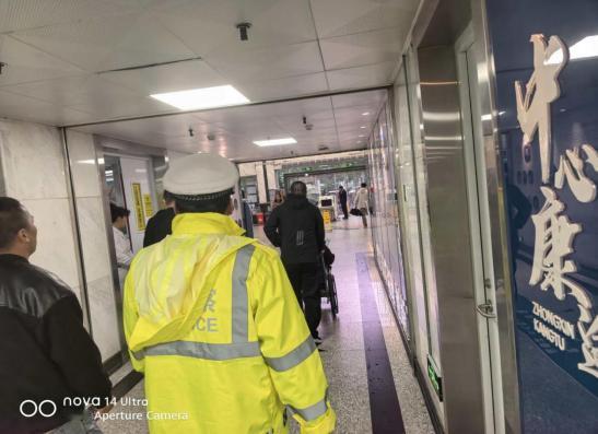 为生命疾驰！西咸交警17分钟为重症患者开辟“绿色通道”

“警察同志，我家孩子重