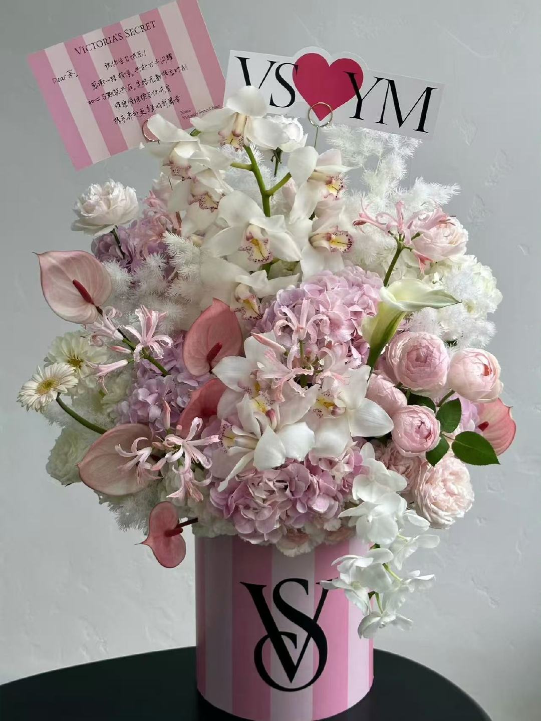 维密给杨幂送的花维密送杨幂的花 [羞嗒嗒][羞嗒嗒] ​​​维密给杨幂送的花 ​