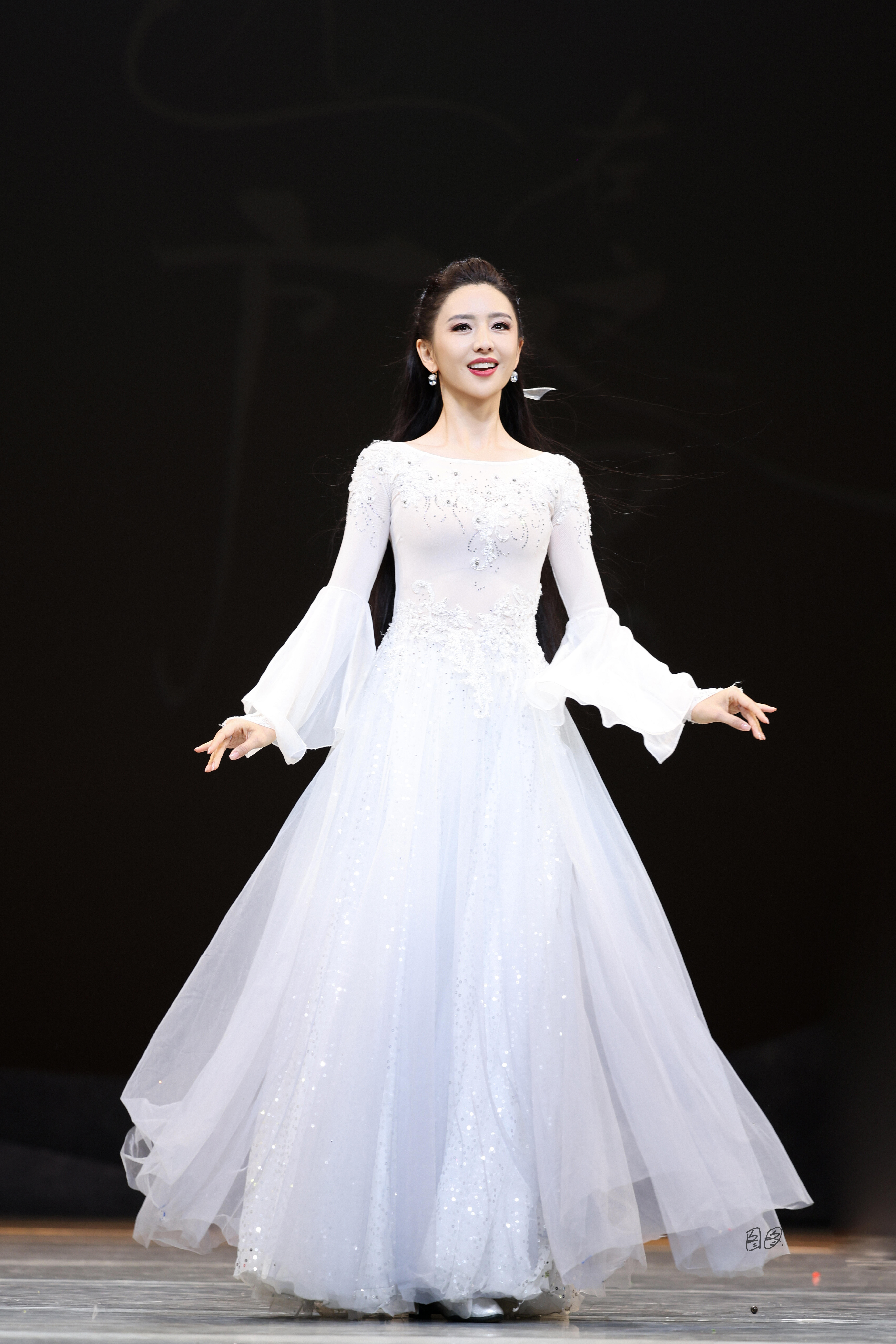 佟丽娅真的是仙女下凡啊 