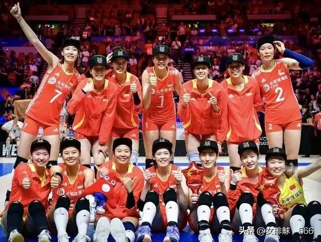 中国女排巴黎奥运会12+1官方名单发布
       7月9日是国际排联规定的巴