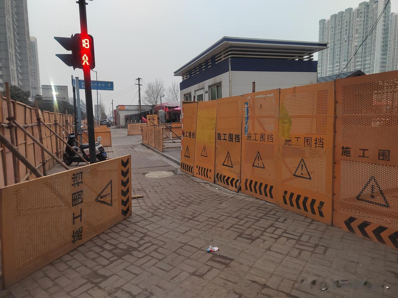 路边摊经济遭重创，连云港打响实体店铺保卫战

疫情期间放开路边摊管理权限，无数能