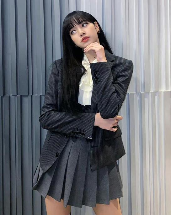 LV三公子和Lisa疑似分手 有网友发现，LV三公子四月份后与Lisa零互动，疑