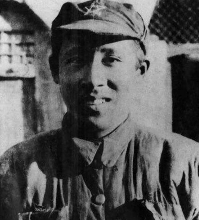 1933年，廖承志被捕，在狱中，他看到了同样被捕的陈赓，就对陈赓说：“我有办法救