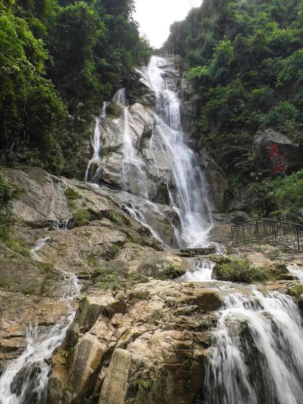 3月16日，男子和家人到清远牛鱼嘴原始生态风景区游玩，但最期待的游玩项目却没法游