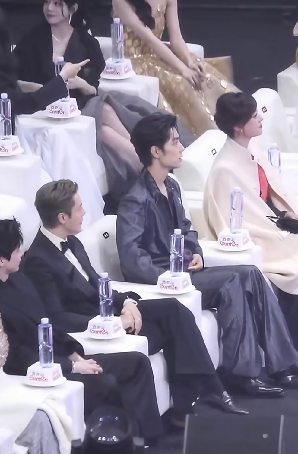 肖战孙俪挨着坐两个都是优秀演员