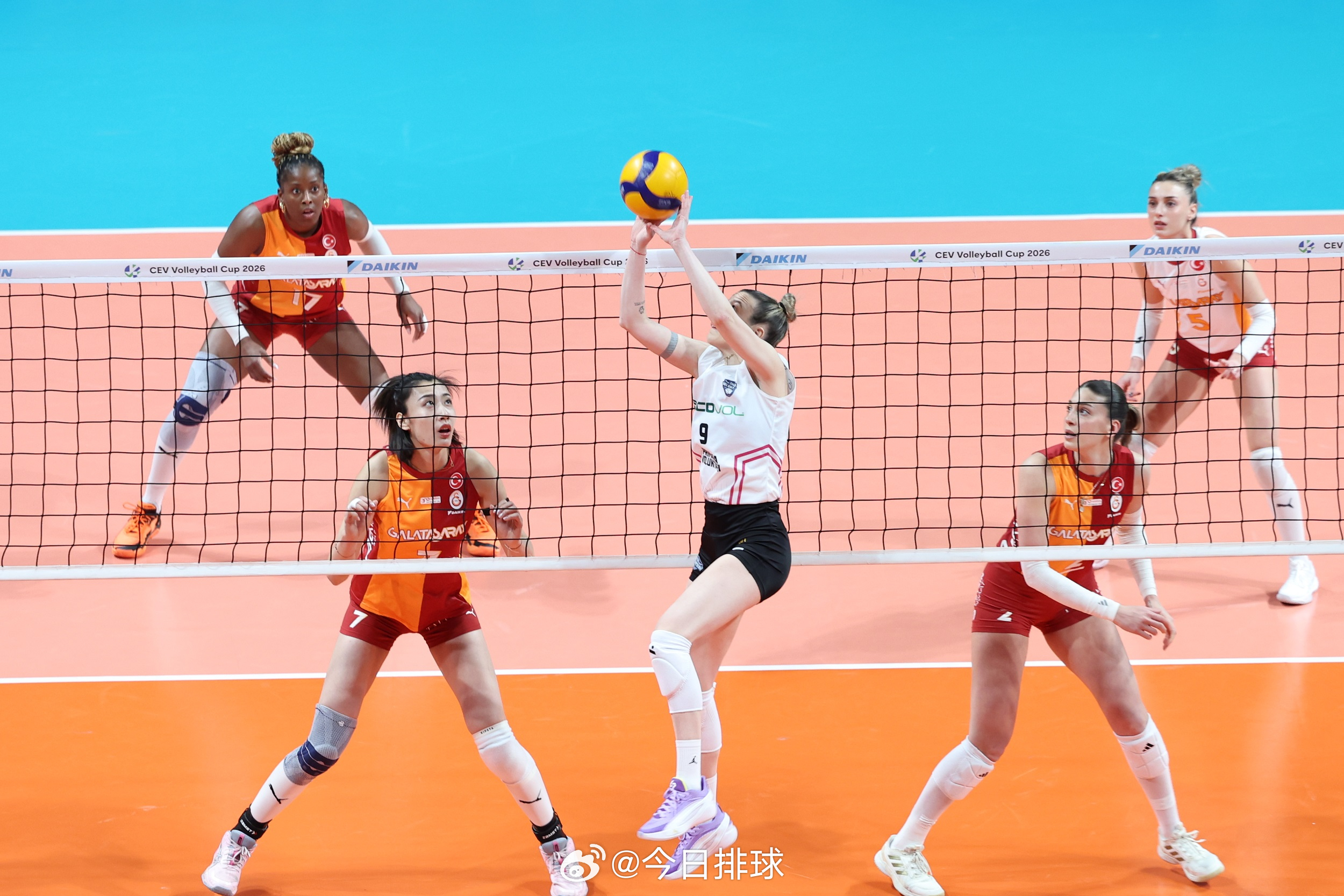 2026女排欧联杯 半决赛次回合加拉塔萨雷客场3-0（25-13, 25-10,