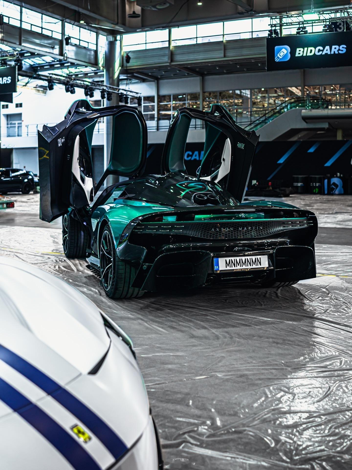 早安！一组绿色 💚Aston Martin Valhalla💚..阿斯顿马丁