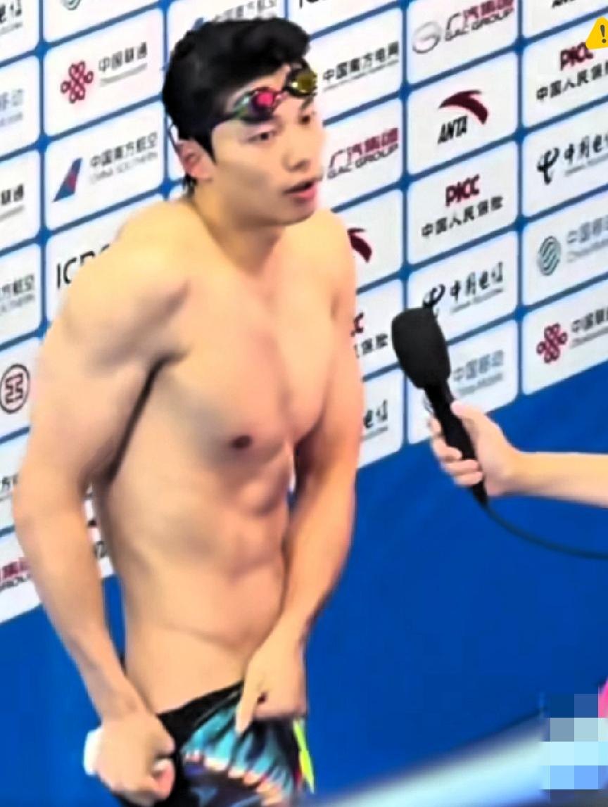 央视直播惊现“擦边”名场面？
汪顺这波操作帅翻却遭误解！
 
反复确认三遍，这真