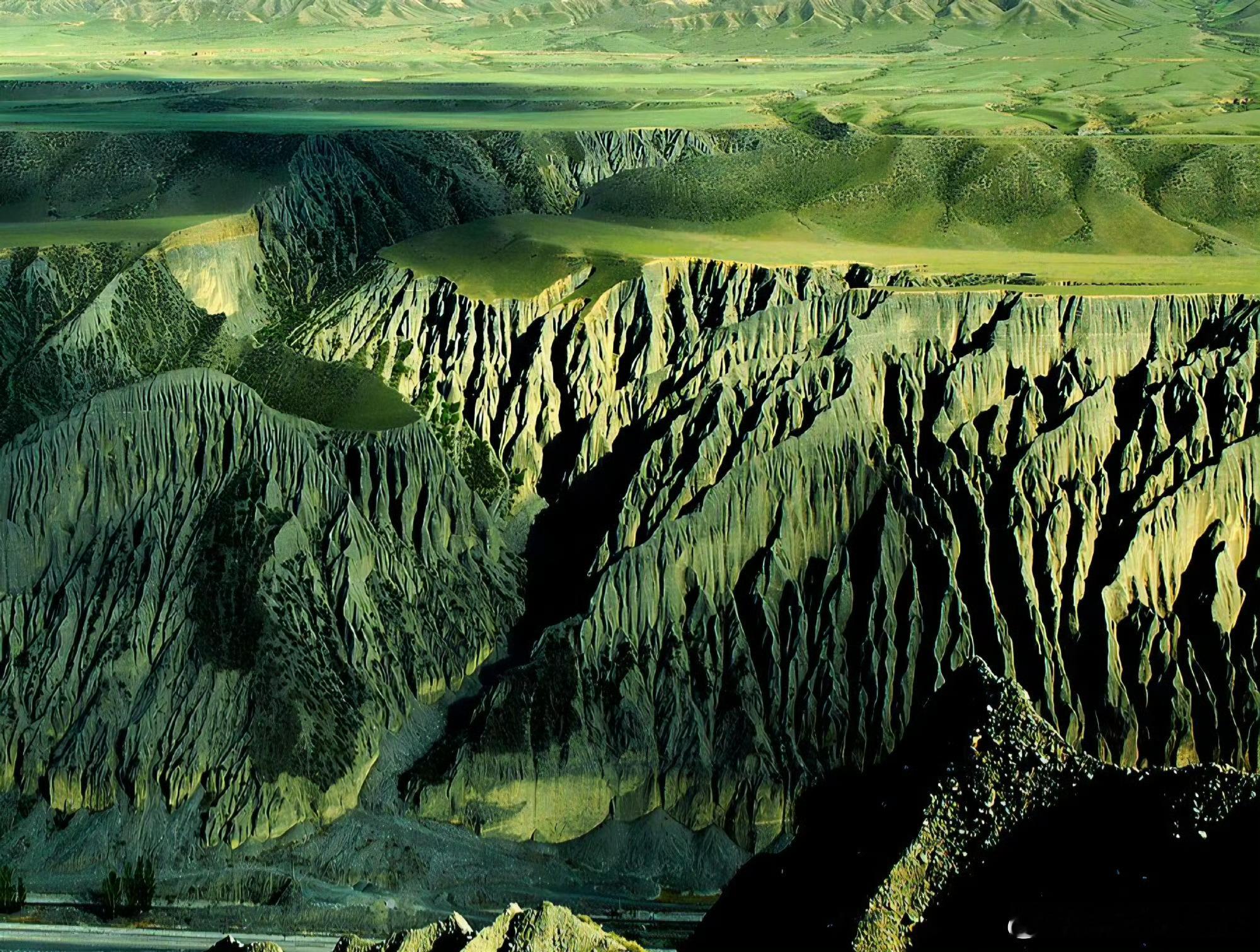 花少8下一个旅行目的地选好了声起地平线花少团的哈萨克斯坦局，我已经开始脑补他们抢